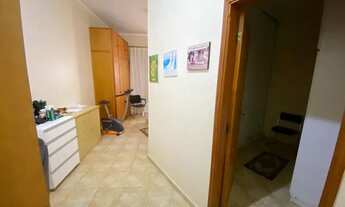 Imagem 4: Casa de condomínio térrea para venda tem 320 metros quadrados com 5 quartos