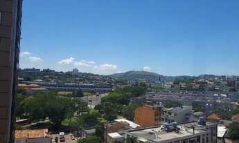 Imagem 3: Apartamento para venda possui 83 metros quadrados com 2 quartos em Menino Deus - Porto Ale