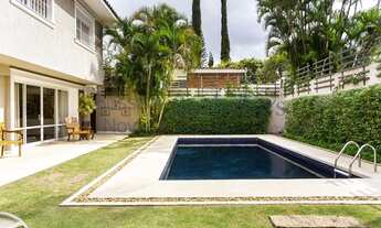 Imagem 4: Casa ampla em rua nobre do bairro