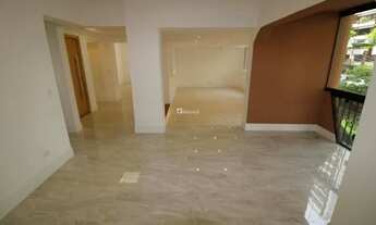 Imagem 3: Lindo apartamento REFORMADO com 210m² , 3 dormitórios, 1 suíte, 4 vagas e depósito!