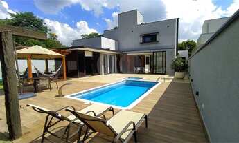 Imagem: Casa de alto padrão em condomínio fechado