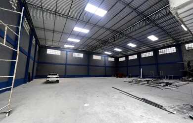 Imagem 2: Aluga-se Galpão,1000 m2 de área construída, Próximo a Av, das Torres!