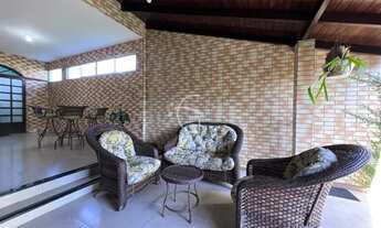 Imagem 2: Residência no Saguaçu em Condomínio Fechado