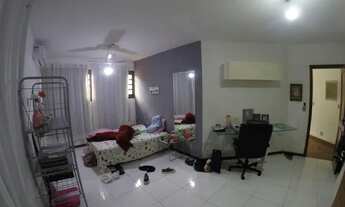 Imagem 3: Casa disponível para Venda e Locação com 5 Quartos, sendo 3 Suítes, Itaipu