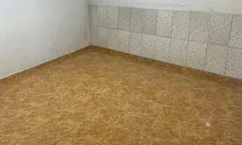 Imagem 4: Divido um pequeno studio otima localização