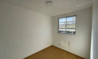 Imagem 5: ALUGO - Apartamento com 2 Quartos no Spazio Louvre