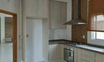 Imagem 7: Casa de condomínio para aluguel possui 230 metros quadrados com 3 quartos