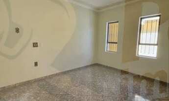 Imagem 7: Casa Residencial com 3 quartos para alugar por R$ 2400.00, 200.00 m2 - JARDIM VITORIA - LI