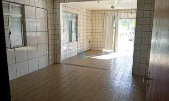 Imagem 4: Casa Comercial / Residencial em Ótima Localização na Trindade !!