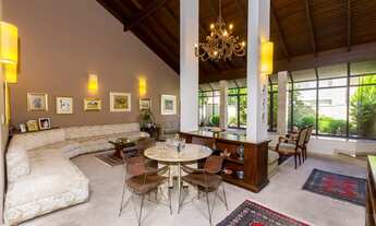 Imagem 3: Casa de condomínio para venda possui 360 metros quadrados com 5 quartos