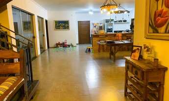 Imagem 7: Linda Casa, espaçosa, muito iluminada, linda vista e localização excelente! Ótimo Lazer! P