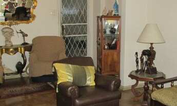 Imagem 5: Tijuca silencioso na quadra da Praça Saens Pena