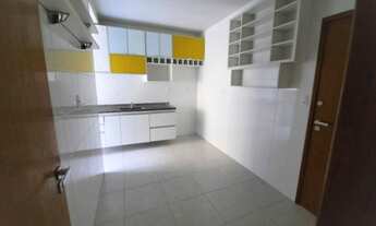 Imagem: Apartamento com 2 suítes e armários à