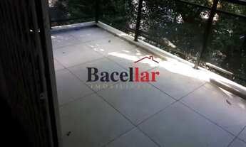 Imagem 4: Colado ao metrô Saens Pena