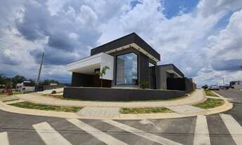 Imagem 2: Linda casa de esquina com 3 suítes, 219 m2, piscina, deposito, despensa, 4 vagas, escritór