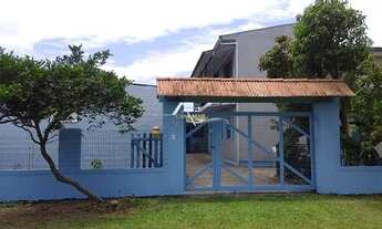 Imagem: Pousada com quatro kitnet, casa com três