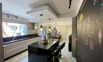 Imagem 2: Lindíssima casa com 3 quartos à venda, 195 m² por R$ 750.000 - Jardim Belvedere - Volta Re