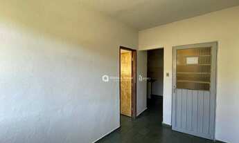 Imagem 3: Apartamento com 1 quarto para alugar, 50 m² por R$ 550/mês - Linhares - Juiz de Fora/MG