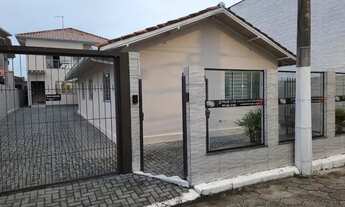 Imagem 4: Casa para aluguel possui 150 metros quadrados com 3 quartos em Centro - Palhoça - Santa Ca