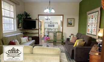 Imagem 6: Confortável casa com localização privilegiada, com 05 quartos (01 suíte com closet)