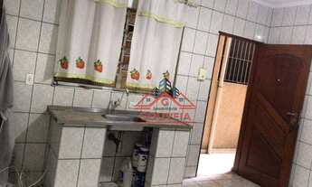 Imagem 2: Casa com 1 dormitório para alugar por R$ 650,00/mês - Jardim Iguatemi - São Paulo/SP