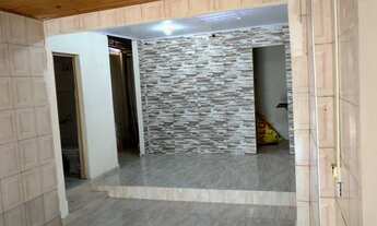 Imagem 2: Terreno com 3 lojas