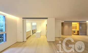 Imagem 11: No melhor do Itaim Nobre, rua Salvador Cardoso