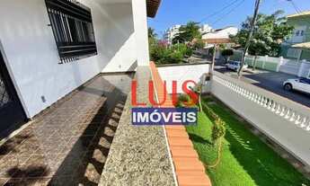 Imagem 3: Belo sobrado à poucos passos da Praia de Piratininga com 4 dormitórios para alugar, 190 m²