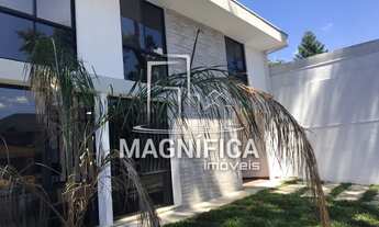 Imagem 2: Casa ComercialQue tal montar sua empresa em um magnífico imóvel localizado em um dos melho