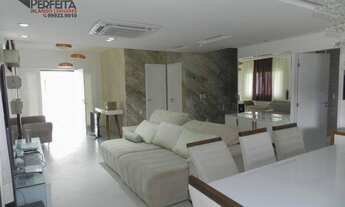 Imagem 6: Mansão Mobiliada com Varanda Gourmet Integrada a Piscina na rua mais charmosa do Alphavill