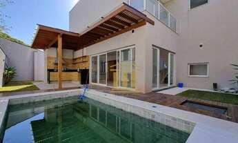 Imagem 3: Casa com 3 Quartos à venda, 320 m² por R$ 2.500.000 - Condomínio Residencial Alphaville II