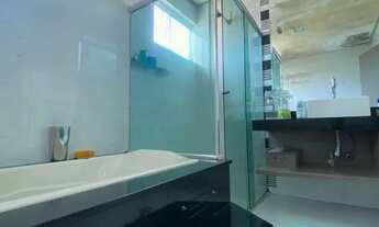 Imagem 7: Casa de condomínio para venda tem 198 metros quadrados com 3 quartos