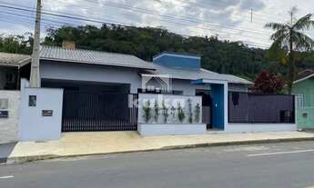 Imagem: CASA COM PISCINA