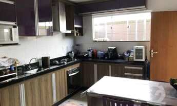 Imagem: Casa de 140m² com 3 quartos (uma suíte)