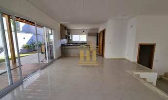 Imagem 2: Casa com 3 Quartos à venda, 320 m² por R$ 2.500.000 - Condomínio Residencial Alphaville II