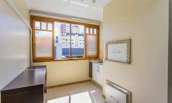 Imagem 2: Apartamento com 2 dormitórios para alugar, 75 m² por R$ 3.575,00/mês - Petrópolis - Porto