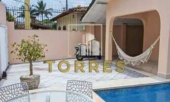 Imagem 3: Casa para locação anual com 3 quartos, piscina e área de lazer na Praia da Enseada - Guaru