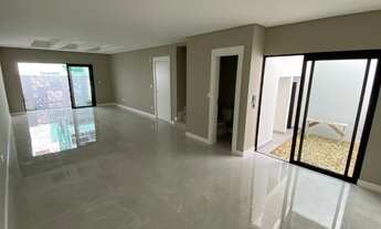 Imagem 2: Triplex Qudra Mar 3 Suítes na Barra Sul em Balneário Camboriú - 190 Metros do mar