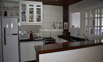 Imagem 7: Linda Casa à Venda na Região de Abernéssia - Campos do Jordão/SP