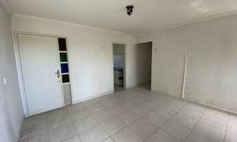 Imagem 7: Apartamento com 2 quartos, varanda, sala p/ dois ambientes, super ventilado, por R$ 205.00