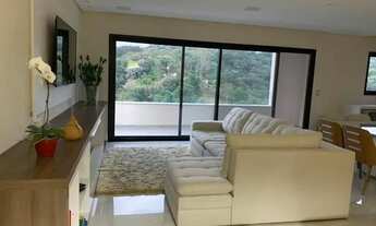 Imagem 5: Casa de Alto Padrão em Excelente Condomínio junto à Natureza! Piscina C/ Borda infinita C