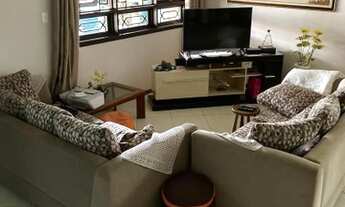 Imagem 2: Casa com 5 Quartos e 2 banheCasa Padrão com 216m² no Bosque dos Eucaliptos, São José dos C