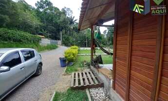 Imagem 2: Linda Chácara com casa térrea, nova, de madeira e localização linda em meio a natureza! Es