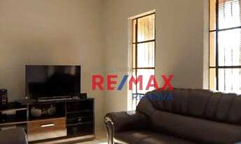 Imagem 4: Casa com 3 dormitórios no centro de Leme/SP em frente a avenida principal, com 260m de ter