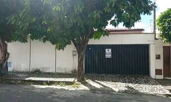 Imagem: Casa para aluguel possui 1 quarto e 2 suítes