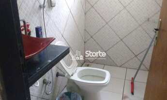 Imagem 2: Casa com 4 dormitórios à venda, 90 m² por R$ 250.000,00 - Jardim Europa - Uberlândia/MG