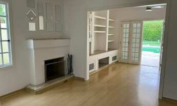 Imagem 3: Casa de condomínio para aluguel tem 470 metros quadrados com 4 quartos