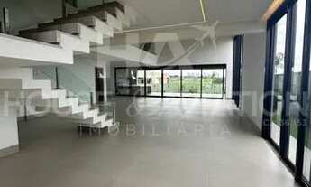 Imagem 2: Casa sobrado em condomínio com 5 quartos no Jardins Italia - Bairro Jardins Itália em Goiâ