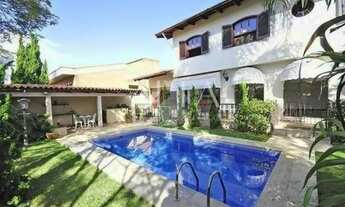 Imagem: Sobrado para venda tem 418 metros quadrados