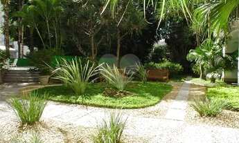 Imagem 3: Lindo Apartamento, amplo, arejado, muito verde ao redor, bem distribuído, ensolarado e par